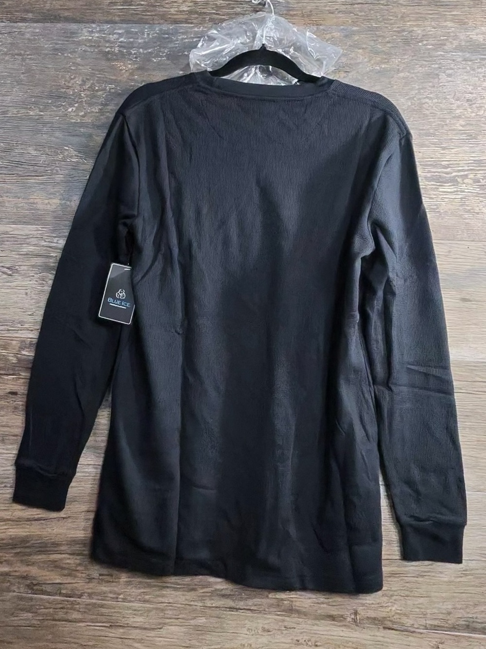 Blue ICE Men's Black Long-Sleeve Ribbed Crewneck Tee - Size M - Picture 2 of 5